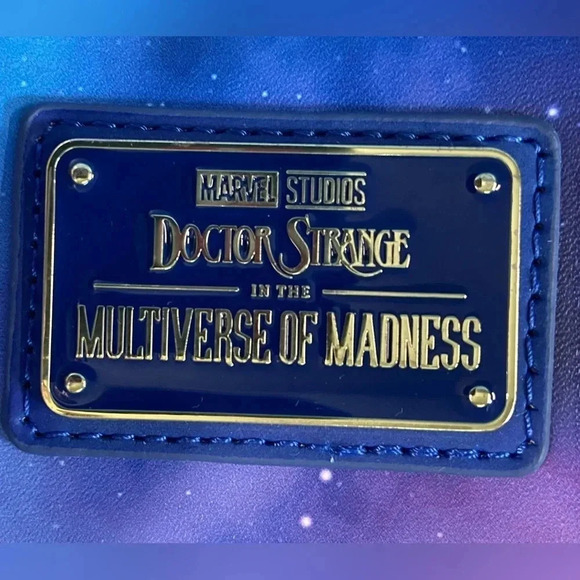 Marvel / Loungefly - Doctor Strange / Glow in the Dark Wallet - BNWT πͺπ§ββοΈ - Picture 2 of 16